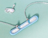Pendentif Collier Lunettes de Snowboard Bleues Plaqué Or 18K S925 Résistant au Ternissement Longue Durée Bijoux Sportifs Cadeau Tendance