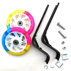ล้อเสริมโลหะ PU ขนาด 12 นิ้ว ล้อทรงตัวแบบมีไฟ หลากสี สำหรับจักรยานเด็ก - Product Image 1