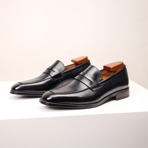 Mocasines de Cuero Hechos a Mano para Hombre, Estilo Casual y de Oficina, Impermeables y Fáciles de Poner. Zapatos de Cuero Genuino - Product Image 3