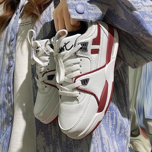 Chaussures décontractées pour hommes en cuir blanc et rouge, style rétro basketball, avec coussin d'air, pour la rue et le quotidien - Product Image 1