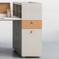Poste de travail de bureau moderne à plan ouvert pour 4 personnes, bureau cloisonné avec armoire de rangement latérale