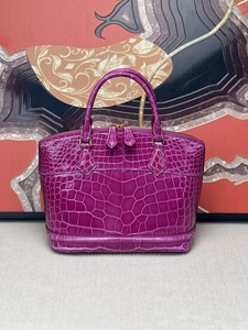 Bolso de Mano Boston de Piel de Cocodrilo 100% Morado para Mujer con Cierre de Cremallera, Elegante, con Dos Asas, para Uso Diario - Product Image 3