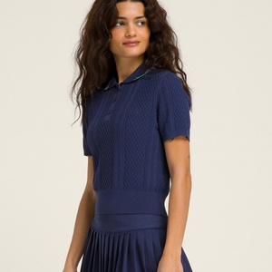 Jupes de golf et de tennis respirantes à col en V pour femmes, plissées à la moitié, avec perforations, fabrication OEM/ODM en gros - Product Image 2
