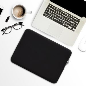 Pochette pour ordinateur portable fine et antichoc – Extérieur en polyester durable avec fermeture éclair, idéale pour les trajets quotidiens - Product Image 3