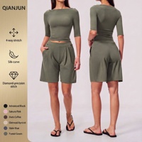 2-delig dames yoga gym set met 3/4 mouwen, geplooide short met zakken, zachte stretch workout gym kleding set