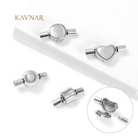 KAVNAR Bijoux de mode minimalistes de luxe léger en acier inoxydable poli avec fermoir magnétique multi-formes, vente en gros