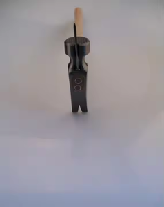 Martillo de maquinista personalizable con marco de acero y mango curvo de nogal americano de 45 cm de longitud, soporte OEM disponible - Product Image 6