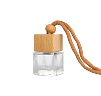 Bouteille en verre de diffuseur de parfum de voiture de bouteille suspendue vide carrée de 8ml