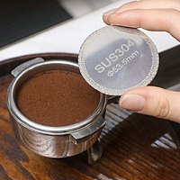 Filtre à café réutilisable écologique en acier inoxydable fritté pour expresso, tamis à pucks de café en stock