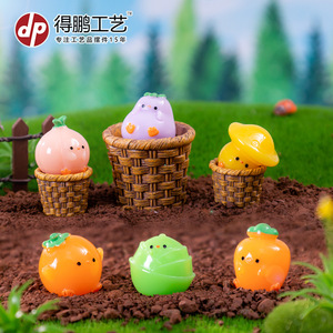 Ornements de canard en résine miniature style dessin animé pour décorations de bureau et de voiture - Product Image 1