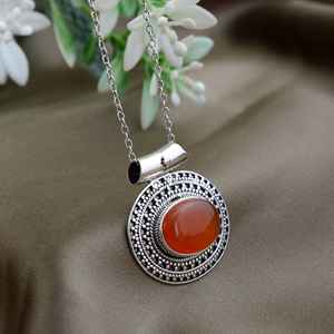 En gros Naturel Ovale Rouge Cornaline Pendentif À La Main Déclaration Bijoux avec Plaqué Onyx Chunky Tribal Déclaration Opale Charme - Product Image 6