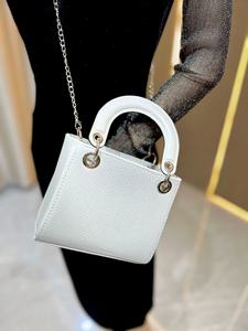 Borse <span class=keywords><strong>da</strong></span> sera eleganti 2026 <span class=keywords><strong>da</strong></span> donna, pochette alla moda con catena, borse formali <span class=keywords><strong>da</strong></span> matrimonio, borsa <span class=keywords><strong>da</strong></span> donna in pelle PU con motivo coccodrillo - Product Image 4