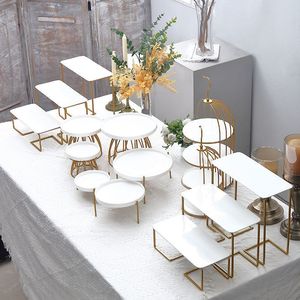 Support de présentation élégant en céramique blanc et or pour desserts, socle <span class=keywords><strong>à</strong></span> gâteau, <span class=keywords><strong>plateau</strong></span> de service pour pâtisseries, idéal pour les mariages, les anniversaires et la décoration de fêtes - Product Image 1