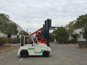 Nuovo Trattore Elettrico da Traino per Carichi Pesanti 2026 QYD200 8 Tonnellate 3200N per Logistica Aeroportuale e Industriale - Product Image 3