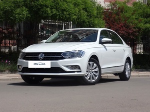 <span class=keywords><strong>Precio</strong></span> Especial VW <span class=keywords><strong>Bora</strong></span> <span class=keywords><strong>2017</strong></span> 230TSI Manual Usado con Techo Solar, Venta al por Mayor de Autos Usados - Product Image 1