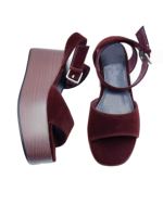 Großhandel 55mm Heel Chunky Wedges Sandalen für Frauen Elegantes neues Trend design mit individuellem Logo-Service aus China