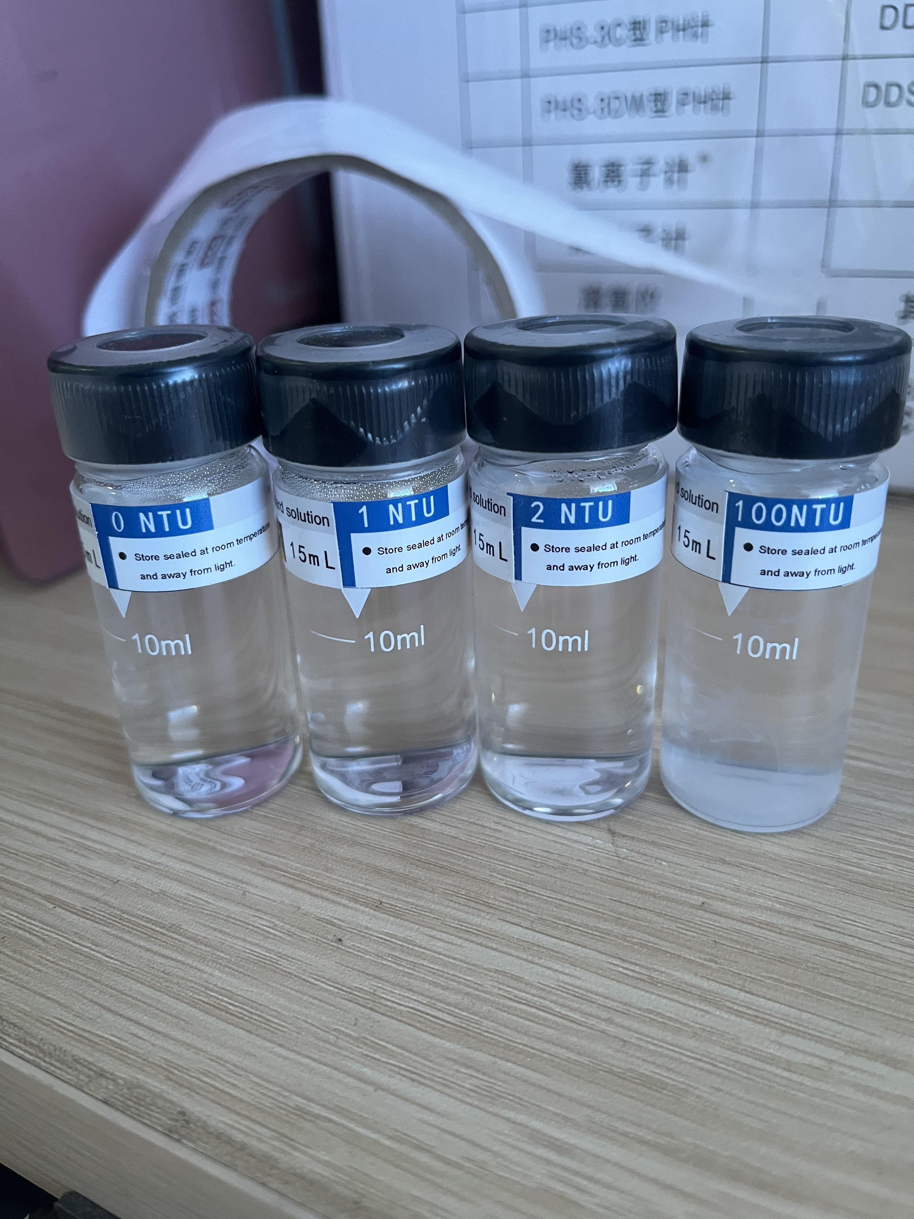 Soluzione di calibrazione (0,1,2,100NTU)