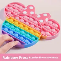 Jouet sensoriel en silicone arc-en-ciel, jouet à pousser, jouet à presser en silicone pour enfants, planche de décompression pour les doigts, outil éducatif pour soulager le stress