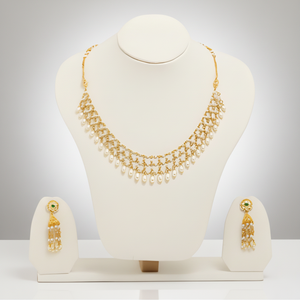 Elegante Juego de Collar Dorado con Perlas y Cadena Delicada, Joyería Tradicional Minimalista con Pendientes a Juego - Product Image 3