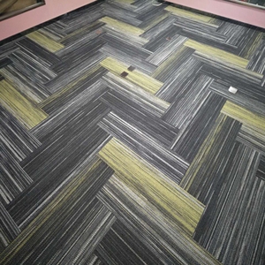 Hiện đại nhà sàn thảm gạch hình chữ nhật thiết kế trong màu xanh lá cây màu đệm Polypropylene vật liệu chống vết gạch thảm - Product Image 4