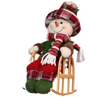 Fauteuil à bascule de Noël vintage, style gothique, motif dessin animé, avec poupée bonhomme de neige vieil homme assis à motif écossais, cadeau de fêtes transfrontalier
