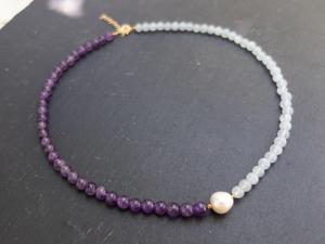 Collana con Perle d'Acqua Dolce e Pietre Preziose di Ametista e Acquamarina, Gioiello con Pietra Portafortuna di Febbraio e Marzo - Product Image 1