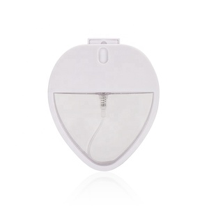 Vente en gros de flacon pulvérisateur en plastique de <span class=keywords><strong>poche</strong></span> de 40ml Bouteilles de parfum vides de forme carrée avec carte de crédit - Product Image 6