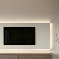 Console multimédia murale, finition gris grain de bois, tiroirs larges sans poignées avec panneau TV encastré et rétroéclairage LED