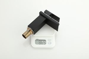 <span class=keywords><strong>Rubinetto</strong></span> <span class=keywords><strong>Nero</strong></span> a Cascata per Bagno con Finitura Semi-Pitturata - Product Image 5