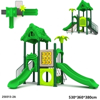 Conjunto de Toboganes Comerciales Modulares Innovadores de Color Verde, con Características de Desarrollo para Parques Infantiles al Aire Libre con Elementos Sensoriales