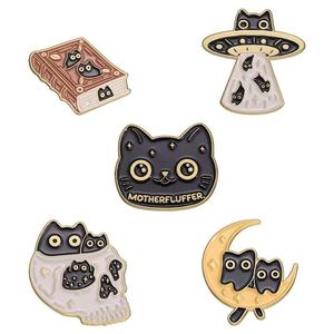 Broche esmaltado gótico, joyería, <span class=keywords><strong>libro</strong></span> de gato mágico, broche de dibujos animados de gatito Punk negro, insignia de solapa para mochila, ropa o regalo - Product Image 2