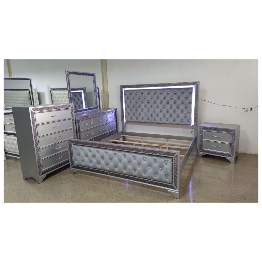 Goodwin grosir set furnitur kamar tidur klasik, Ranjang Queen kayu mewah GMY04