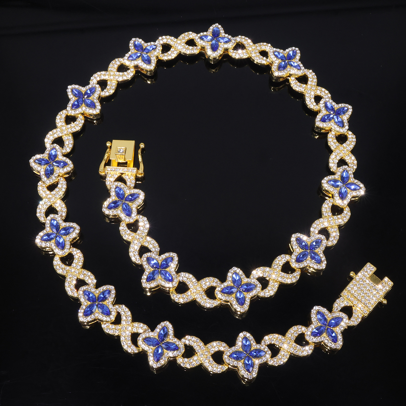Gold chain + blue diamond clover + full diamond clasp