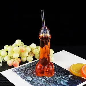 2023 रचनात्मक लिंग आकार का कांच की बोतल बार वेयर पीने हस्तनिर्मित क्रिस्टल डिक सेक्सी कॉकटेल शराब शॉट चश्मा कप