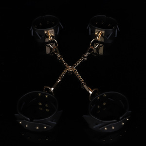 Genuine Leather <b>Square</b> Handcuffs Black Bondage Restraints For Couples Adult Toys With Chain And Metal <b>Plate</b> - Product Image 2