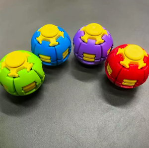 YIMENG Maßgefertigte Squishy-Spielzeuge Stressabbau-Fidget-Spinner Quetschball Sensorisches Neuheiten-Spielzeug Clicker 3D-Box-Spielzeug Plastik Niedliche Großpackung - Product Image 1