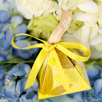 2022 mariage petit marbre créatif Triangle boîte à bonbons faveur européenne Portable bonbons sucrés boîte-cadeau avec ruban