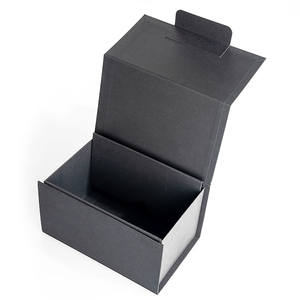 Caja de Regalo Plegable Pequeña con Cierre Magnético y Asa - Product Image 1