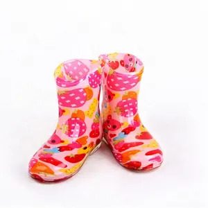 Stivali da pioggia in PVC per bambini carini alla caviglia di bufalo roccioso