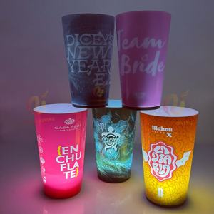 RICHSHINING Taza de fiesta de plástico LED personalizada de 12OZ, 14OZ, 16OZ, efecto de brillo activado por agua, detección de luz, características intermitentes para fiestas - Product Image 3