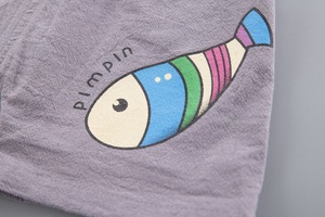 Import Export T-shirt pour bébés garçons, style estival, nouveau modèle, en coton, pour boutiques pour enfants, ensemble de tenues imprimé chat bleu et poisson - Product Image 3