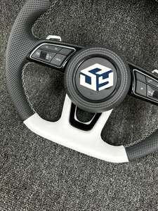 Volant de voiture en cuir et fibre de carbone, <span class=keywords><strong>prix</strong></span> de gros usine, pour <span class=keywords><strong>Audi</strong></span> A3 A4L A5 A6L A7 Q8 TT <span class=keywords><strong>R8</strong></span> - Product Image 3