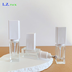 LZ Pack Vente flash Flacon d'huile à lèvres en verre transparent carré de 6 ml, étiquette privée personnalisée, huile essentielle blanche, <span class=keywords><strong>embout</strong></span> métallique, <span class=keywords><strong>tube</strong></span> de brillant à lèvres - Product Image 4