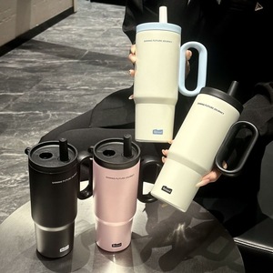 Tasse isolée en acier inoxydable 316 géante au design moderne Tasse à eau <span class=keywords><strong>de</strong></span> voiture <span class=keywords><strong>de</strong></span> grande capacité en paille pour les voyages Thermique chaude - Product Image 4