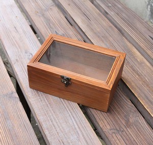 Rectangle wooden box with glass top for tea packaging