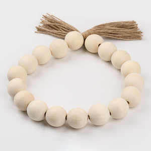 Chaîne de perles en bois, grande, couleur naturelle, avec pompon en corde de chanvre, ornement artisanal, décoration d'intérieur, perles rondes pour projets DIY - Product Image 1