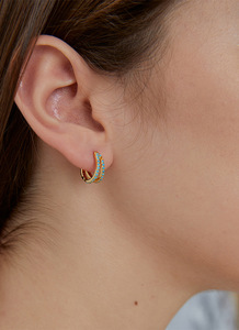 Boucles d'oreilles créoles tendance pour femme, plaquées or 14K PVD, double couche or 18K, avec zircon serti en canal et alliage turquoise, idéales pour un cadeau de mariage - Product Image 4