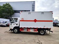 Camión de Carga para el Transporte de Mercancías Peligrosas y Inflamables con Seguridad Reforzada