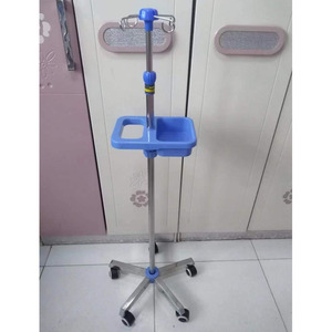 Soporte de Acero Inoxidable para Suero Intravenoso con Bandeja, Altura Ajustable, Portátil, para Uso Hospitalario - Product Image 1