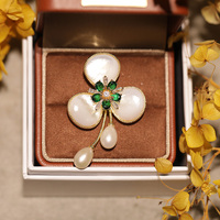 XILIANGFEIZI Nouvelle Broche en Perle d'Eau Douce Naturelle Style Simple, Broche Trèfle Porte-Bonheur, Cadeau Spécial Fête des Mères